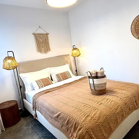 In Port With Sea View - 2 Bedroom Пафос