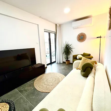 Апартаменты In Port With Sea View - 2 Bedroom