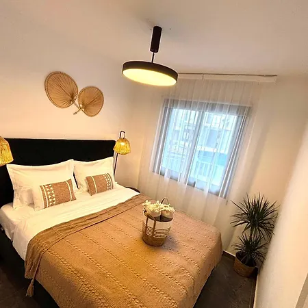 In Port With Sea View - 2 Bedroom Апартаменты Пафос