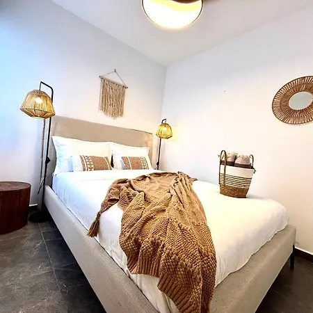 In Port With Sea View - 2 Bedroom شقة *