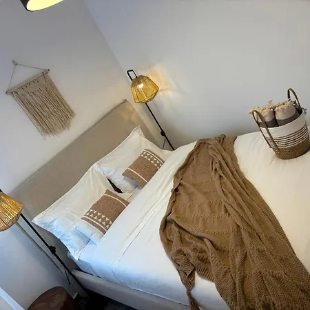 شقة In Port With Sea View - 2 Bedroom *
