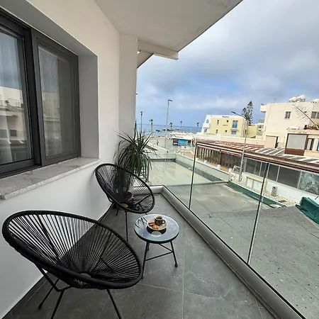شقة In Port With Sea View - 2 Bedroom بافوس